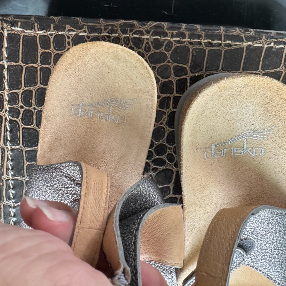 Dansko Pewter Wedge Shoes with Slingback Design size 40/9 EUC - Picture 5 of 8